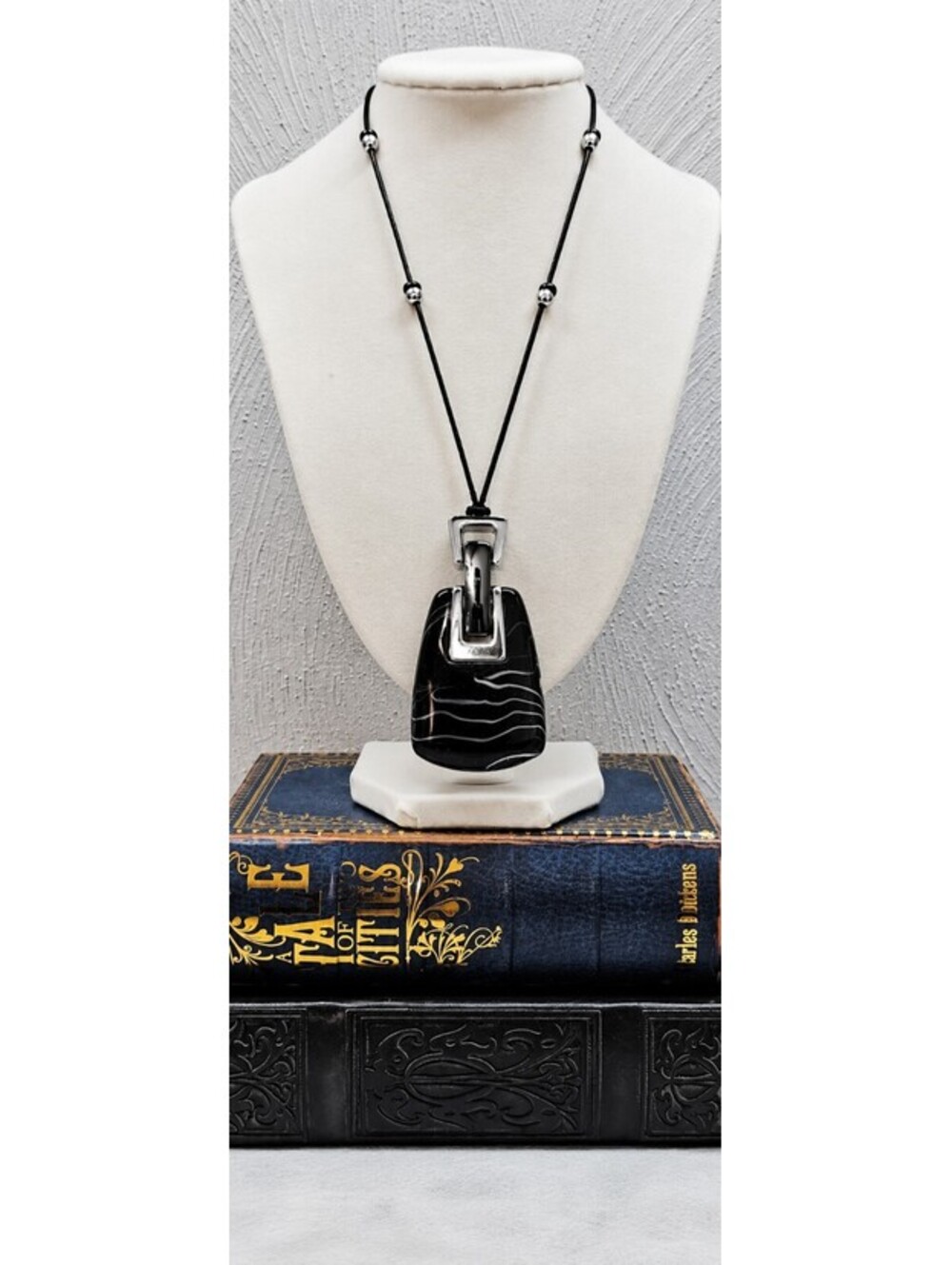 Chico's Black Silver Geometric Pendant Necklace Modernist Statement J080